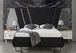 Casa Padrino Luxus Art Deco Schlafzimmer Set Schwarz / Weiß / Bronze - 1 Doppelbett mit Kopfteil & 2 Nachtkommoden - Art Deco Schlafzimmer Möbel - Luxus Schlafzimmer Möbel - Luxus Einrichtung
