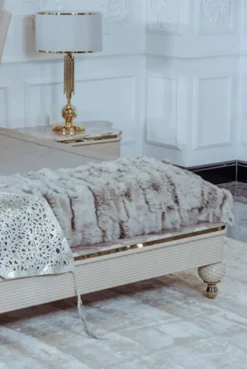 Casa Padrino Luxus Art Deco Schlafzimmer Set Beige / Grau / Gold - 1 Doppelbett mit Kopfteil & 2 Nachttische - Art Deco Schlafzimmer & Hotel Möbel - Luxus Kollektion