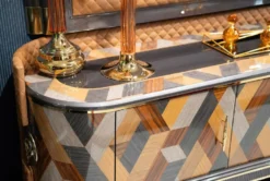 Casa Padrino Luxus Art Deco TV Schrank Set Mehrfarbig / Braun / Grau / Gold - Massivholz Wohnzimmer Sideboard mit TV Rückwand - Luxus Art Deco Wohnzimmer Möbel