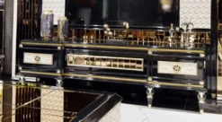 Casa Padrino Luxus Art Deco TV Schrank Schwarz / Weiß / Gold - Massivholz Sideboard mit 3 Schubladen - Art Deco Wohnzimmer Möbel - Luxus Wohnzimmer Möbel - Luxus Art Deco Einrichtung