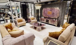 Casa Padrino Luxus Art Deco Wohnzimmer Set Beige / Lila / Grau / Gold - 2 Sofas & 2 Sessel & 1 Couchtisch - Luxus Art Deco Wohnzimmer & Hotel Möbel