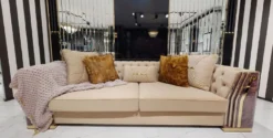 Casa Padrino Luxus Art Deco Wohnzimmer Set Beige / Lila / Grau / Gold - 2 Sofas & 2 Sessel & 1 Couchtisch - Luxus Art Deco Wohnzimmer & Hotel Möbel