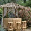 Casa Padrino Luxus Bambus Gartenbar Set Naturfarben 200 x 100 x H. 270 cm - 1 Halbrunde Cocktailbar mit Dach & 4 Barhocker - Garten Möbel - Bambus Möbel