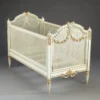 Casa Padrino Luxus Barock Babybett Louis XVI im edlen Antik Weiß mit Gold Verzierungen, 152 x 78 x 108 cm