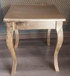 Casa Padrino Luxus Barock Beistelltisch Gold - Handgefertigter Massivholz Tisch im Barockstil - Barock Wohnzimmer Möbel - Edel & Prunkvoll
