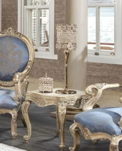Casa Padrino Luxus Barock Beistelltisch Weiß / Antik Gold 61 x 61 x H. 54 cm - Prunkvoller Massivholz Tisch im Barockstil - Barock Wohnzimmer Möbel