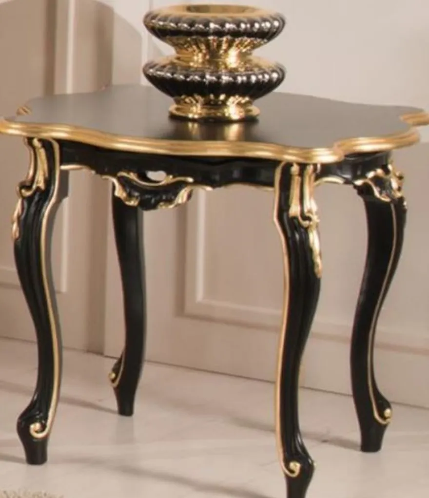 Casa Padrino Luxus Barock Beistelltisch Schwarz / Gold 62 x 62 x H. 57 cm - Edler Tisch im Barockstil - Barock Wohnzimmer Möbel