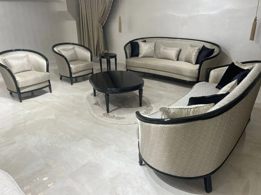 Casa Padrino Luxus Barock Beistelltisch Schwarz - Runder Massivholz Tisch im Barockstil - Luxus Wohnzimmer Möbel im Barockstil - Barock Möbel - Edel & Prunkvoll