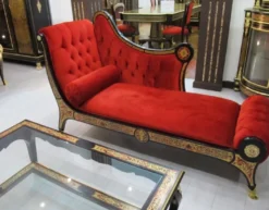 Casa Padrino Luxus Barock Boulle Chaiselongue Rot / Schwarz / Gold 180 x 75 x H. 106 cm - Handgefertigte Massivholz Recamiere mit edlem Samtstoff - Barock Möbel - Luxus Qualität