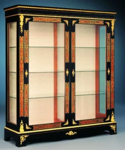 Casa Padrino Luxus Barock Boulle Vitrine Schwarz / Rot / Gold 152 x 45 x H. 172 cm - Handgefertigter Massivholz Vitrinenschrank mit 2 Türen - Edle Barock Möbel