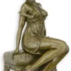 Casa Padrino Luxus Barock Bronze Figur Frau mit Hocker 12,4 x 10,7 x H. 24,5 cm - Bronze Skulptur - Dekofigur - Barock Deko Accessoires