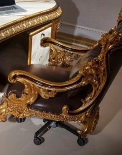 Casa Padrino Luxus Barock Büromöbel Set Weiß / Dunkelbraun / Gold - 1 Barock Schreibtisch mit Marmoroptik & 1 Barock Bürostuhl mit edlem Kunstleder - Prunkvolle Barock Büromöbel