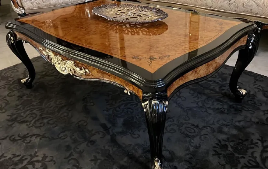 Casa Padrino Luxus Barock Couchtisch Braun / Schwarz / Gold - Massivholz Wohnzimmertisch im Barockstil - Barockstil Wohnzimmer Möbel - Barock Möbel - Barock Einrichtung - Luxus Möbel im Barockstil