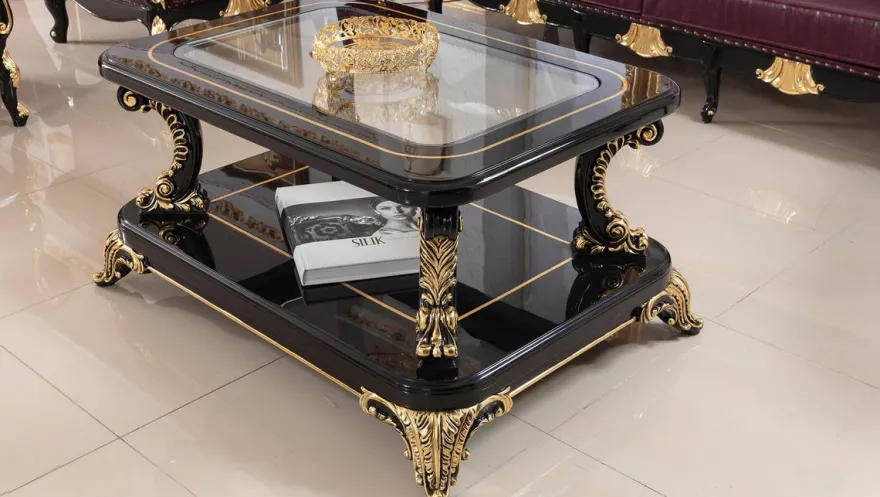 Casa Padrino Luxus Barock Couchtisch mit Glasplatte Schwarz / Gold - Prunkvoller Massivholz Wohnzimmertisch im Barockstil - Barock Wohnzimmer Möbel - Edel & Prunkvoll