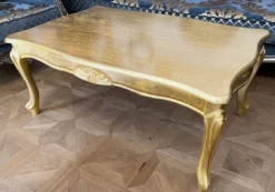 Casa Padrino Luxus Barock Couchtisch Antik Gold - Massivholz Wohnzimmertisch im Barockstil - Barock Möbel - Luxus Möbel im Barockstil - Barock Einrichtung - Edel & Prunkvoll