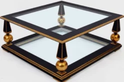 Casa Padrino Luxus Barock Couchtisch Schwarz / Antik Gold 113 x 113 x H. 47 cm - Prunkvoller Massivholz Wohnzimmertisch mit Glasplatten - Barock Wohnzimmer Möbel