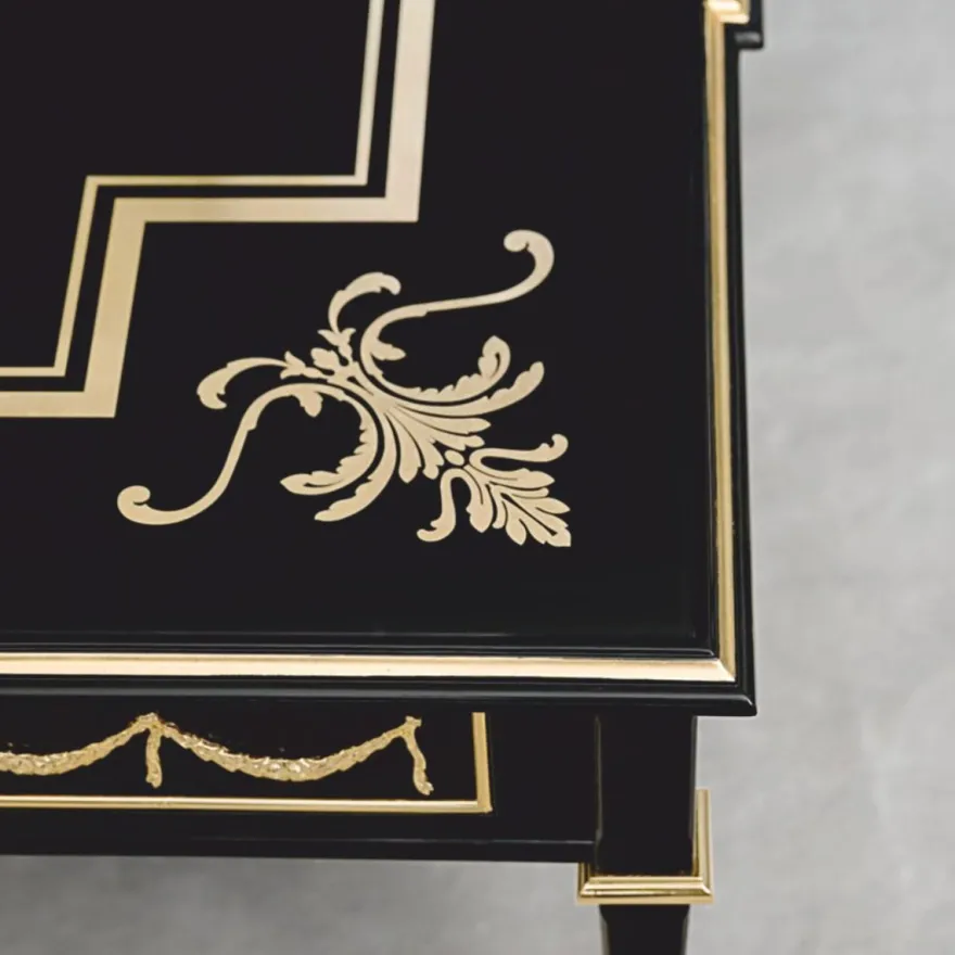 Casa Padrino Luxus Barock Couchtisch mit Glasplatte Schwarz / Gold 127 cm - Made in Italy