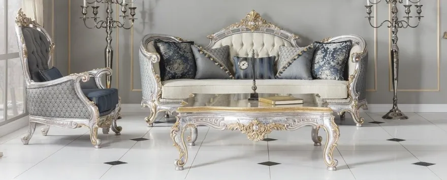 Casa Padrino Luxus Barock Couchtisch Gold / Silber 125 x 125 x H. 50 cm - Massivholz Wohnzimmertisch im Barockstil - Edel & Prunkvoll