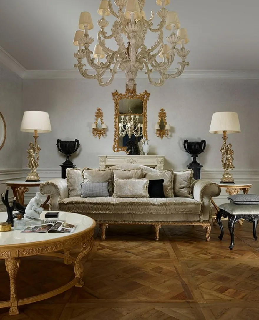Casa Padrino Luxus Barock Couchtisch mit Marmorplatte Naturfarben / Weiß - Runder Wohnzimmertisch im Barockstil - Barock Möbel - Barock Interior - Edel & Prunkvoll - Luxus Qualität - Made in Italy