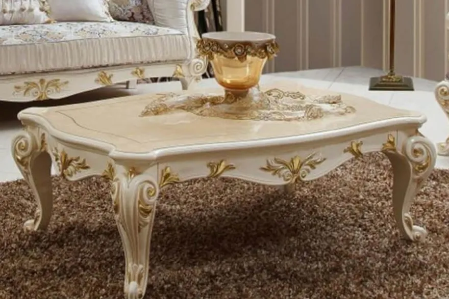 Casa Padrino Luxus Barock Couchtisch Creme / Gold - Prunkvoller Massivholz Wohnzimmertisch im Barockstil - Barockstil Wohnzimmer Möbel - Luxus Möbel im Barockstil - Barock Einrichtung