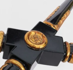 Casa Padrino Luxus Barock Couchtisch Braun / Schwarz / Gold 122 x 81 x H. 56 cm - Edler Massivholz Wohnzimmertisch mit Glasplatte - Barock Möbel