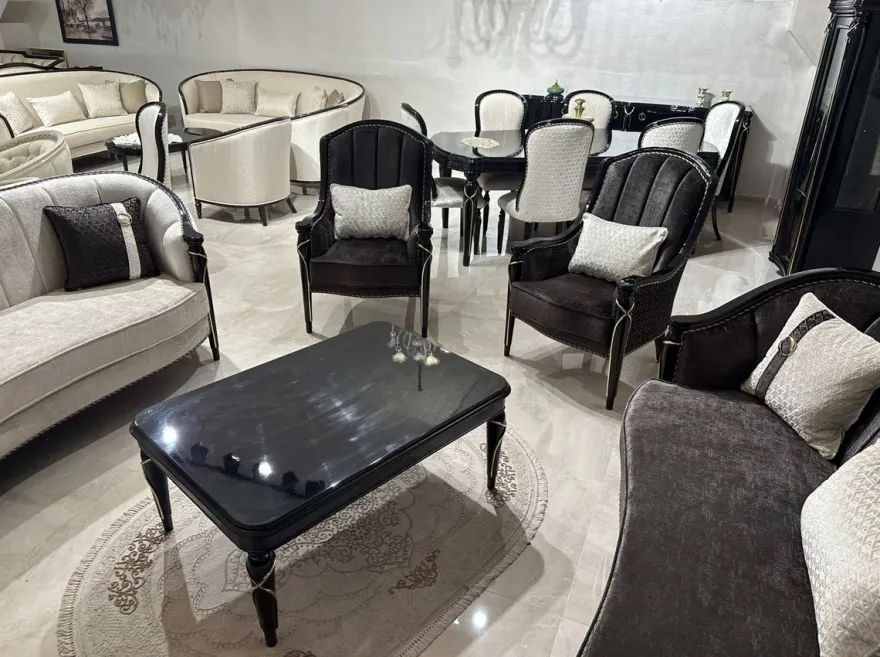 Casa Padrino Luxus Barock Couchtisch Schwarz / Gold 120 cm - Barockstil Möbel