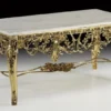 Casa Padrino Luxus Barock Couchtisch mit Marmorplatte Gold / Weiß 118 cm - Barock Wohnzimmer Möbel