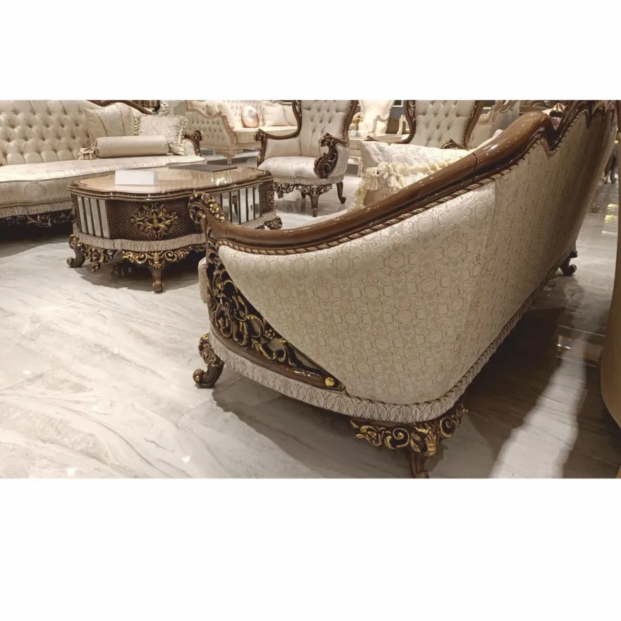 Casa Padrino Luxus Barock Couchtisch Beige / Braun / Gold 125 cm - Barockstil Wohnzimmer Möbel