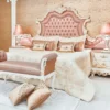 Casa Padrino Luxus Barock Doppelbett Rosa / Weiß / Creme / Kupferfarben 200 x 200 x H. 200 cm - Edles Massivholz Bett mit Kopfteil - Prunkvolle Schlafzimmer Möbel im Barockstil