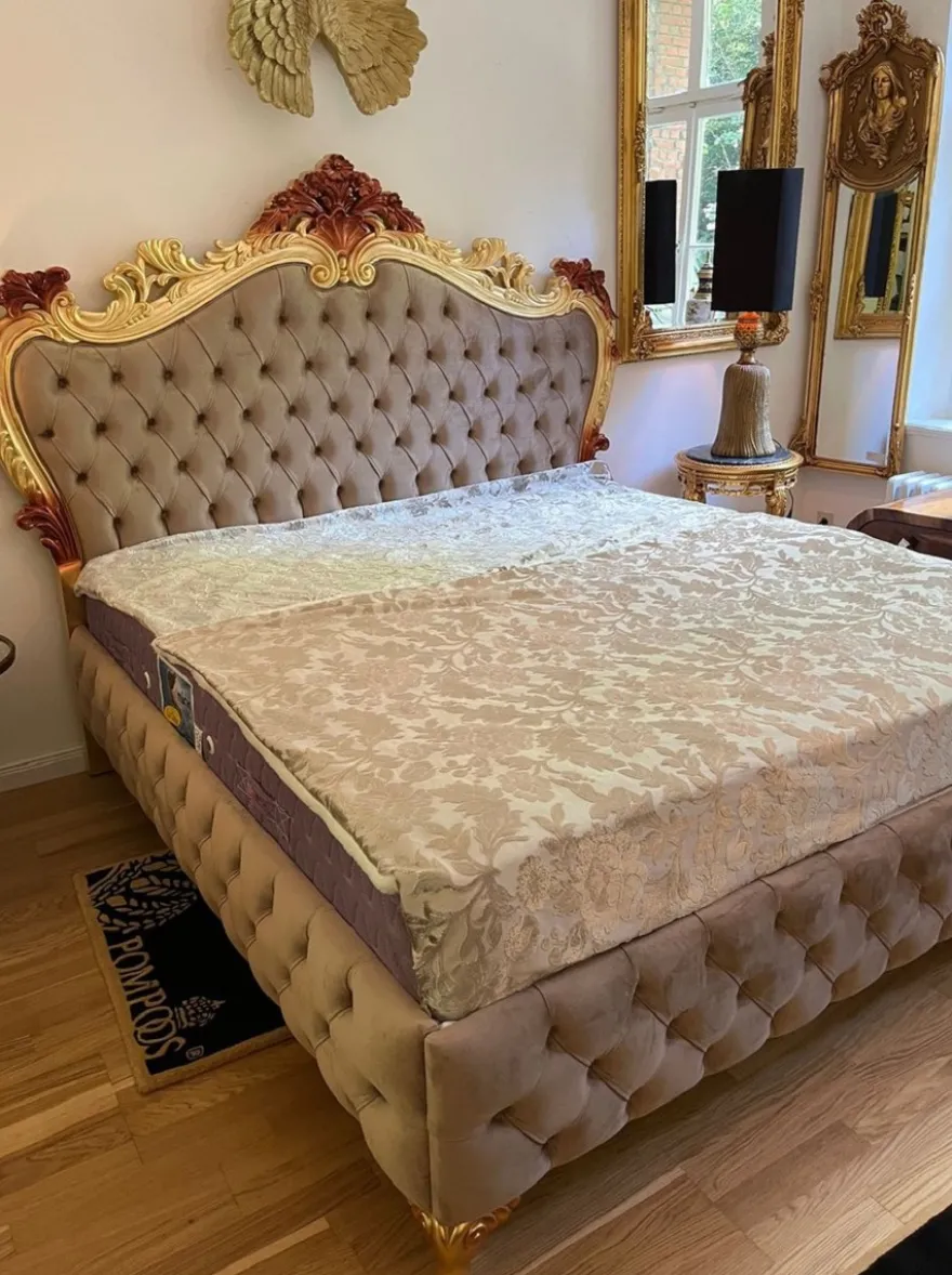 Casa Padrino Luxus Barock Doppelbett mit Matratze Grau / Gold / Braun - Prunkvolles Massivholz Bett - Luxus Schlafzimmer Möbel im Barockstil - Barock Möbel - Edel & Prunkvoll