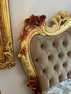 Casa Padrino Luxus Barock Doppelbett mit Matratze Grau / Gold / Braun - Prunkvolles Massivholz Bett - Luxus Schlafzimmer Möbel im Barockstil - Barock Möbel - Edel & Prunkvoll