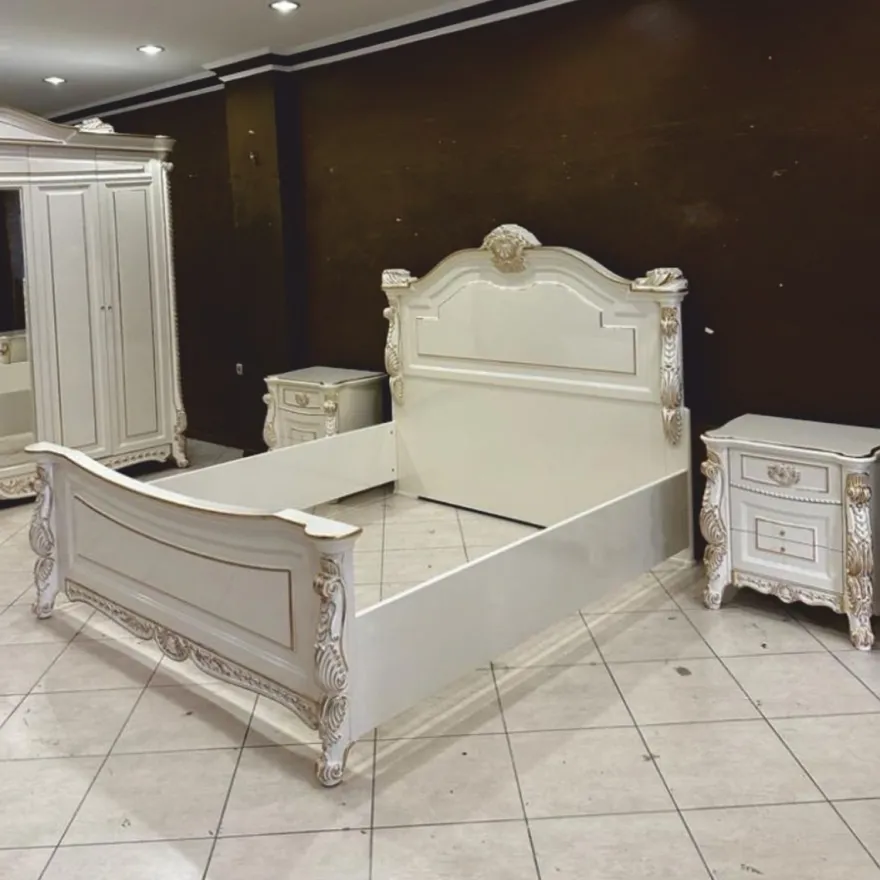 Casa Padrino Luxus Barock Doppelbett Weiß / Gold - Barock Schlafzimmer & Hotel Möbel