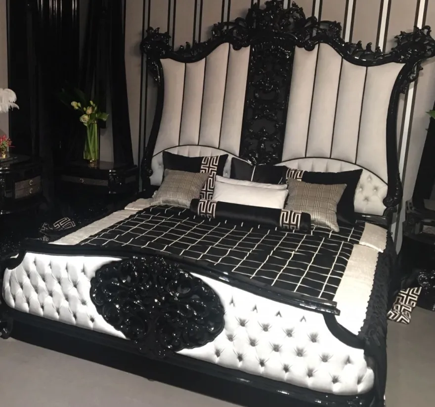 Casa Padrino Luxus Barock Doppelbett Schwarz / Weiß - Edles Massivholz Bett mit Kopfteil - Prunkvolle Schlafzimmer Möbel im Barockstil