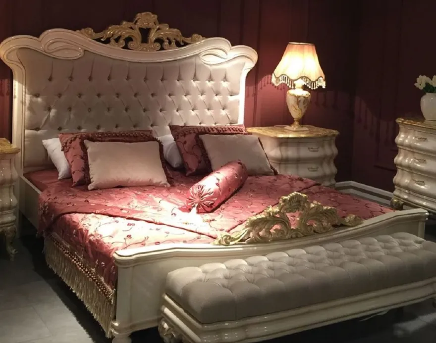 Casa Padrino Luxus Barock Doppelbett Grau / Weiß / Gold - Prunkvolles Massivholz Bett mit Glitzersteinen - Barock Schlafzimmer Möbel