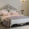 Casa Padrino Luxus Barock Doppelbett Rosa / Weiß / Silber 200 x 228 x H. 175 cm - Edles Massivholz Bett mit Kopfteil - Prunkvolle Schlafzimmer Möbel im Barockstil