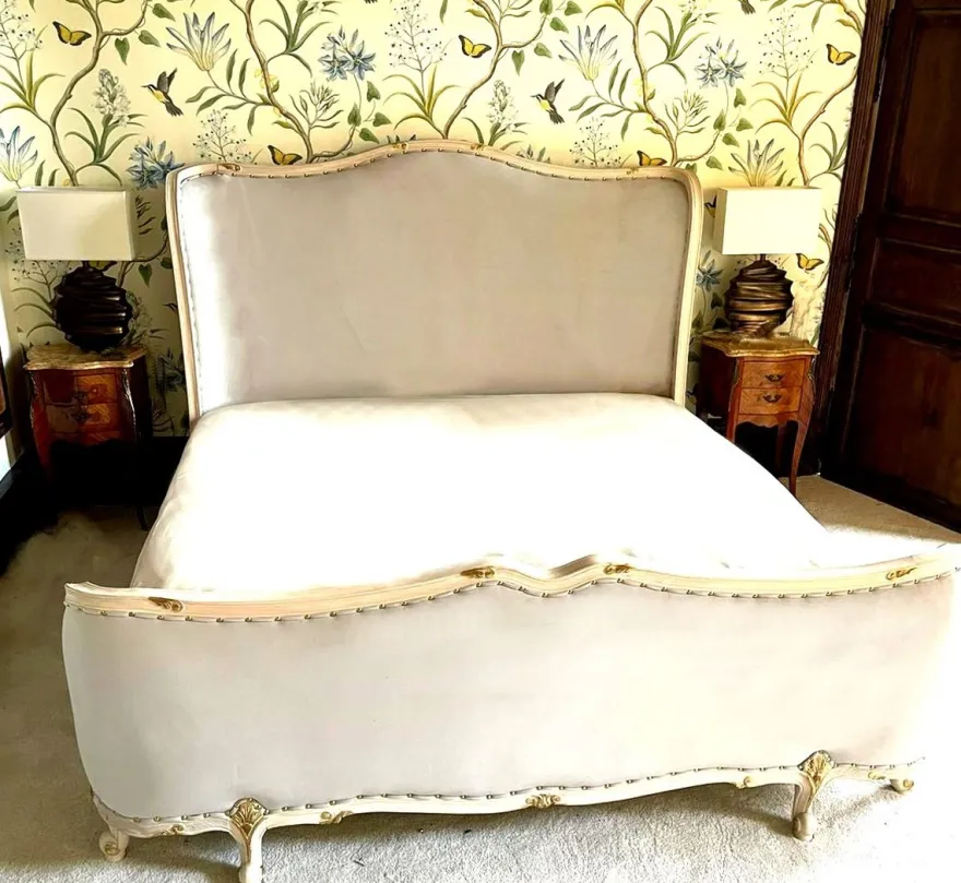 Casa Padrino Luxus Barock Doppelbett Creme / Gold - Antik Stil Massivholz Bett - Luxus Schlafzimmer Möbel im Barockstil - Barock Möbel - Barock Einrichtung - Schlafzimmer Einrichtung