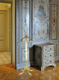 Casa Padrino Luxus Barock Dressboy Weiß / Gold / Silber / Braun 40 x 40 x H. 133 cm - Edler Messing Kleiderständer - Barock Hotel Garderoben Möbel