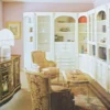 Casa Padrino Luxus Barock Eckschrank Weiß / Mehrfarbig / Gold - Handgefertigter Massivholz Wohnzimmer Schrank - Barock Wohnzimmer Möbel - Erstklassische Qualität - Made in Italy