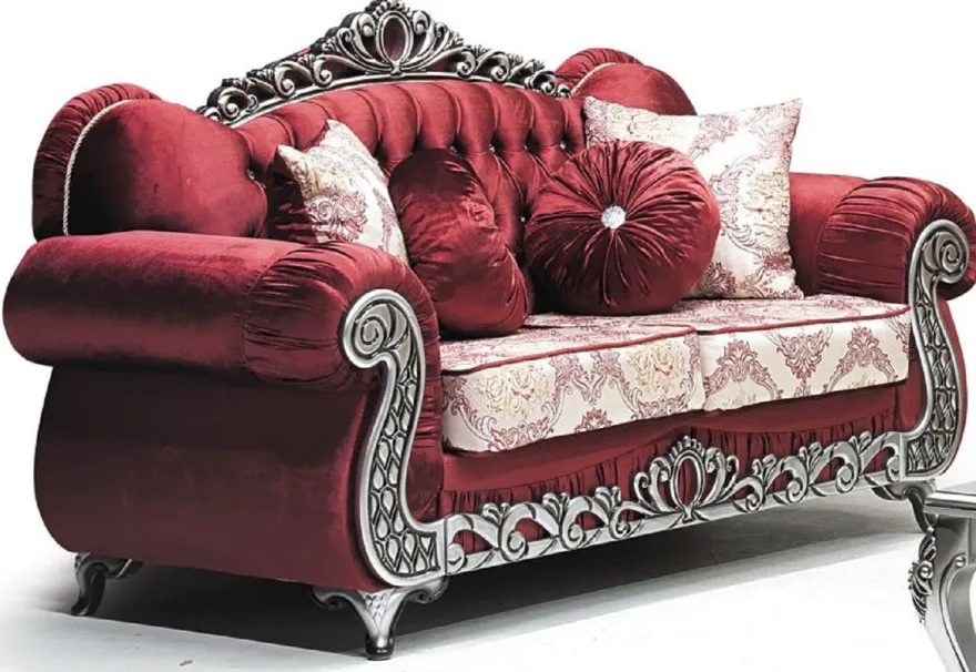 Casa Padrino Luxus Barock 2er Sofa Bordeauxrot / Creme / Silber - Prunkvolles Wohnzimmer Sofa mit Muster und Glitzersteinen - Wohnzimmer Möbel im Barockstil - Barock Möbel - Edel & Prunkvoll