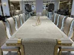 Casa Padrino Luxus Barock Esszimmer Set Creme / Weiß / Gold - 1 Riesiger Barock Esstisch & 14 Barock Esszimmerstühle - Barock Esszimmer Möbel - Luxus Möbel im Barockstil - Edel & Prunkvoll