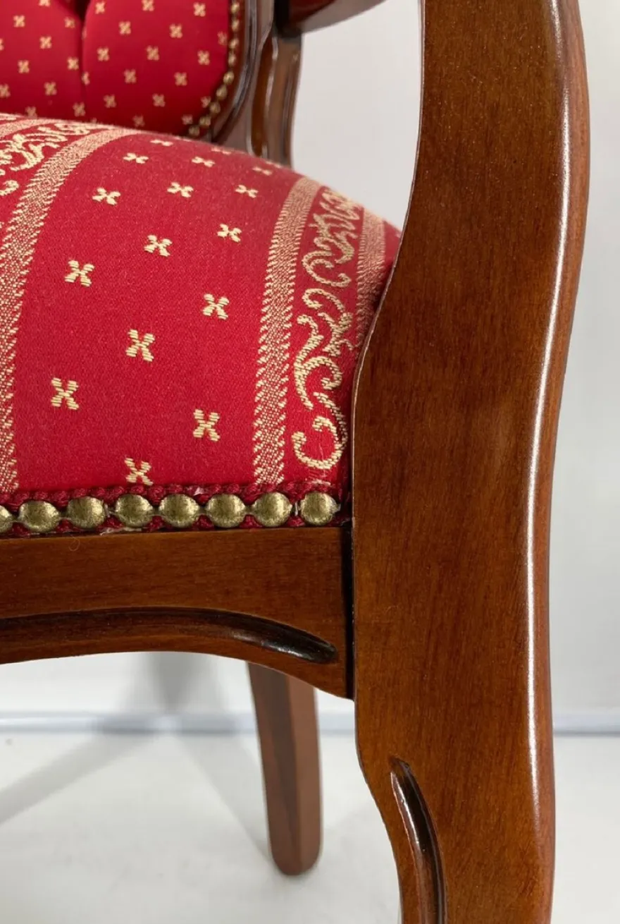 Casa Padrino Luxus Barock Esszimmerstuhl mit Armlehnen Bordeauxrot / Gold / Braun - Prunkvoller Stuhl mit elegantem Muster - Barock Esszimmer Möbel - Luxus Qualität - Made in Italy