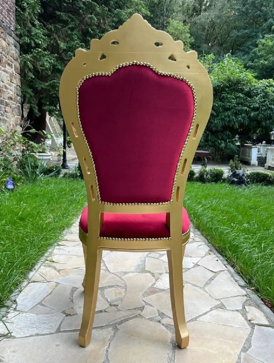 Casa Padrino Luxus Barock Esszimmer Stuhl Bordeauxrot / Gold - Handgefertigter Antik Stil Stuhl mit edlem Samtstoff - Prunkvolle Esszimmer Möbel im Barockstil