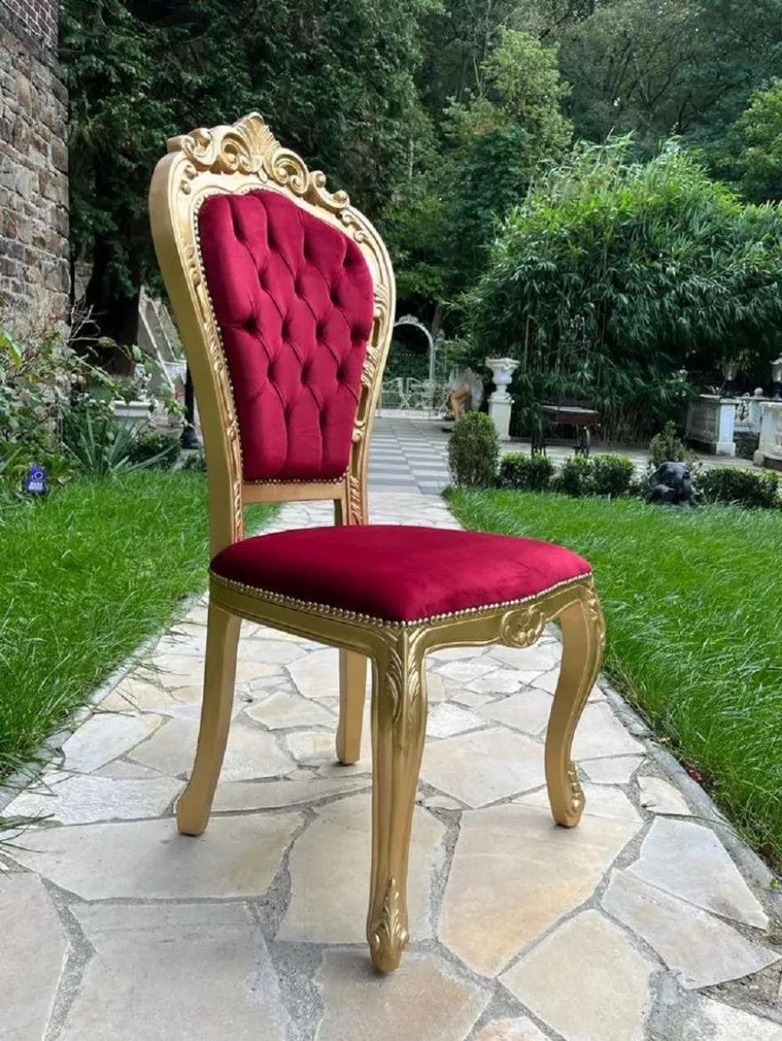 Casa Padrino Luxus Barock Esszimmer Stuhl Bordeauxrot / Gold - Handgefertigter Antik Stil Stuhl mit edlem Samtstoff - Prunkvolle Esszimmer Möbel im Barockstil