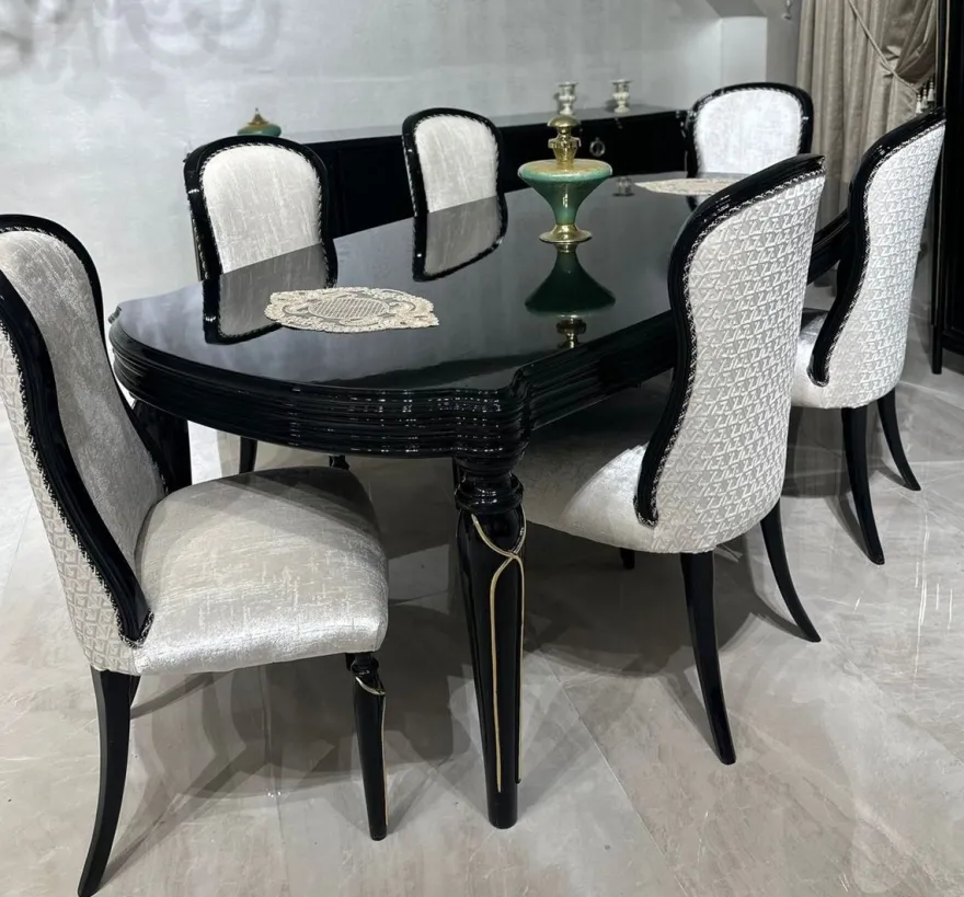 Casa Padrino Luxus Barock Esszimmer Set Creme / Schwarz / Gold - 1 Esstisch & 6 Esszimmerstühle