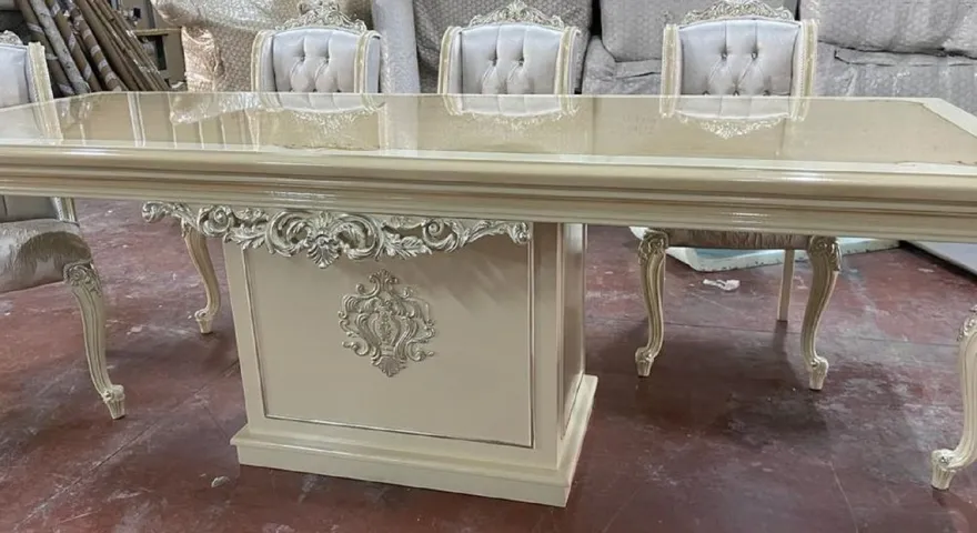Casa Padrino Luxus Barock Esszimmer Set Silber / Beige / Weiß - 1 Barock Esstisch & 6 Barock Esszimmerstühle - Luxus Esszimmer Möbel im Barockstil - Prunkvolle Barock Esszimmer Möbel