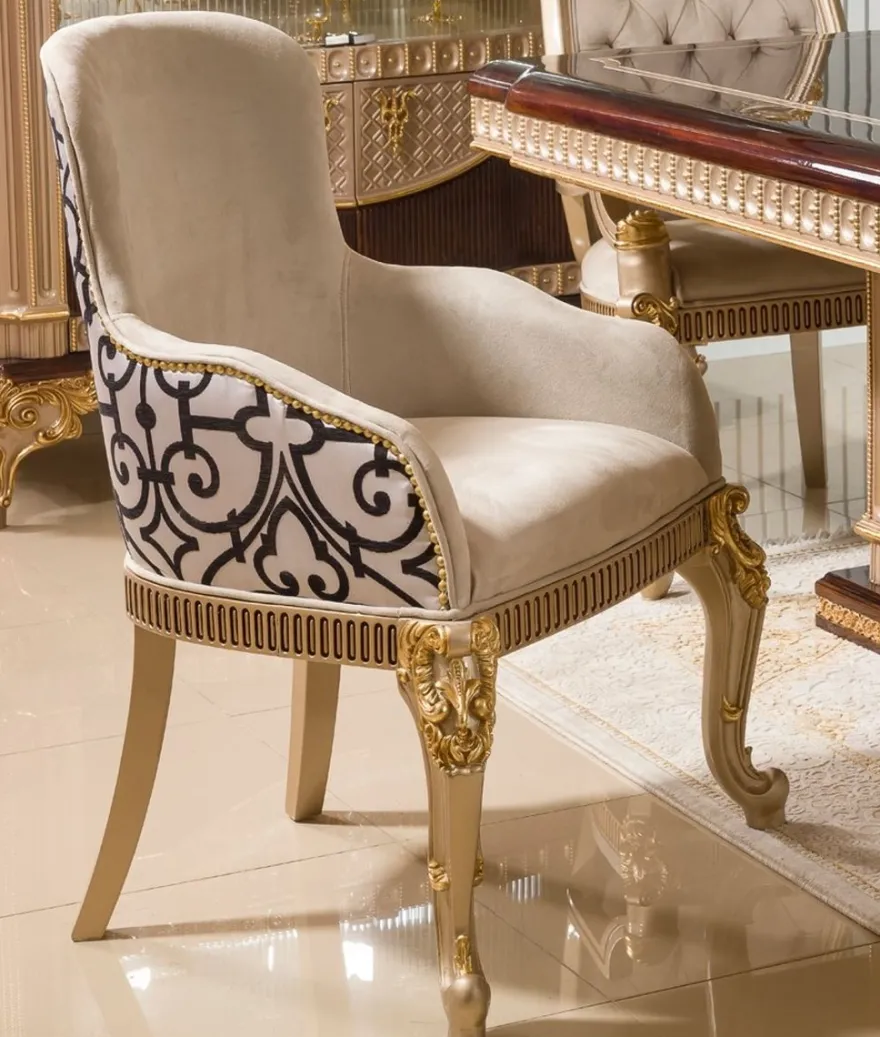 Casa Padrino Luxus Barock Esszimmer Stuhl mit Armlehnen Grau / Weiß / Schwarz / Gold H. 94 cm