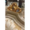 Casa Padrino Luxus Barock Esszimmer Stuhl mit Armlehnen Gold / Weiß / Grau / Gold H. 110 cm - Barock Möbel
