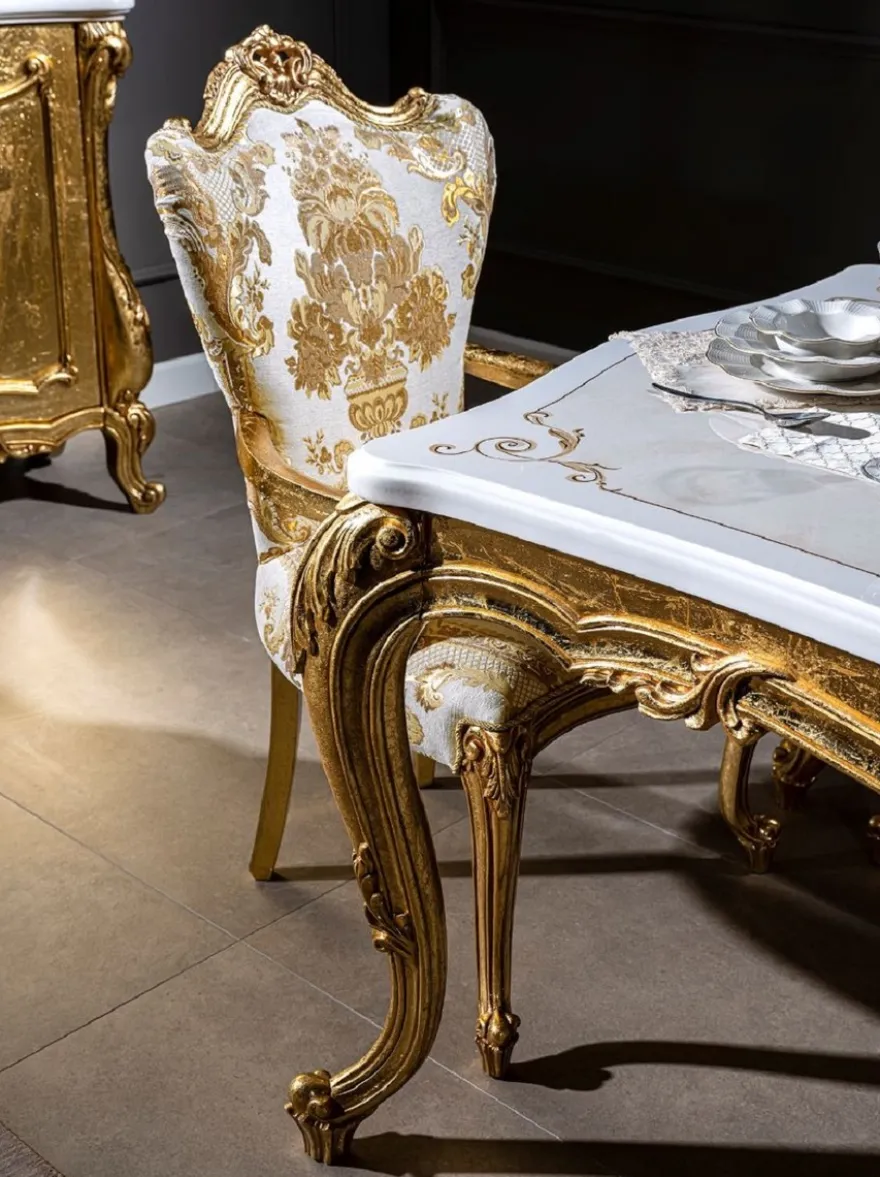 Casa Padrino Luxus Barock Esszimmerstuhl Set Weiß / Gold - 6 handgefertigte Küchen Stühle mit Armlehnen und elegantem Muster - Barock Esszimmer Möbel - Edel & Prunkvoll