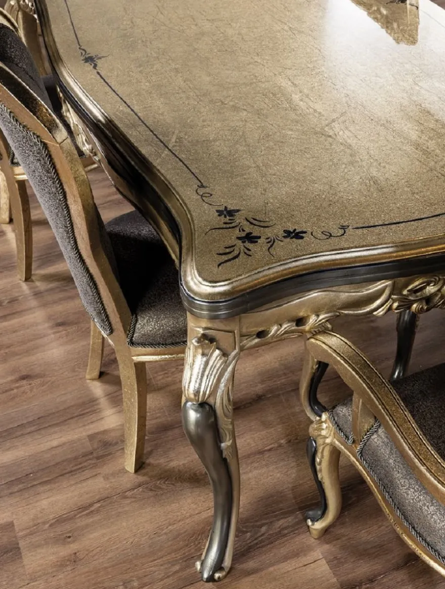 Casa Padrino Luxus Barock Esszimmer Set Lila / Antik Gold / Schwarz - 1 Barock Esstisch & 6 Barock Esszimmerstühle - Luxus Esszimmer Möbel im Barockstil - Prunkvolle Barock Esszimmer Möbel