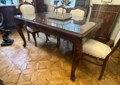 Casa Padrino Luxus Barock Esstisch mit Glasplatte Dunkelbraun - Handgefertigter Massivholz Esszimmertisch - Luxus Esszimmer Möbel im Barockstil - Barock Möbel - Barock Einrichtung